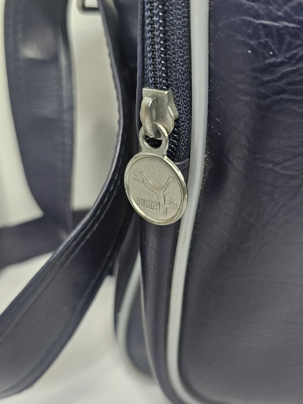 VTG PUMA Crossbody Bag Navy Blue 90’s Y2K Retro Vinyl Puma Logo